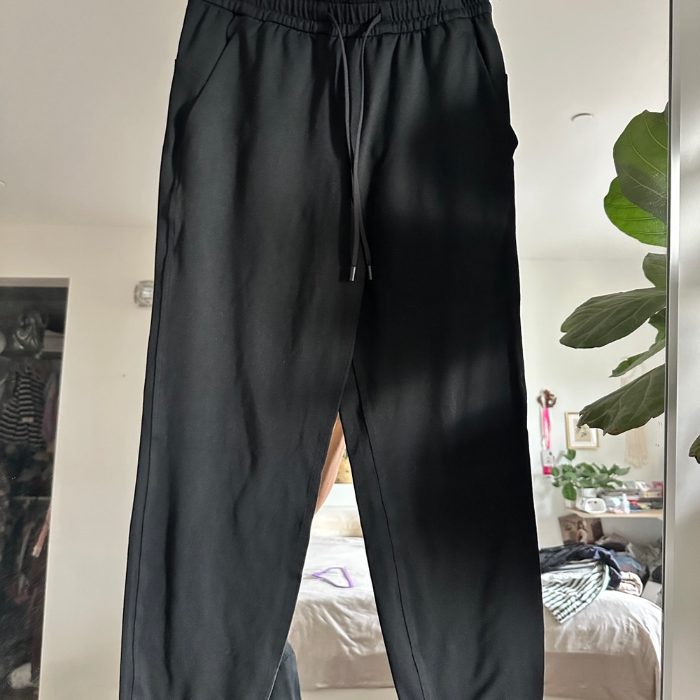 NWOT lululemon athletica Black Sweatpants size 2